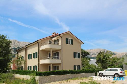 Apt mit terrasse. Ideal für familien.