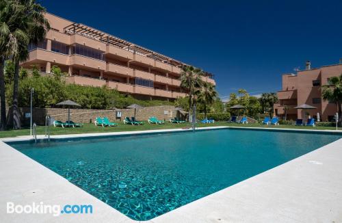 Apartamento com piscina e ar em Manilva.