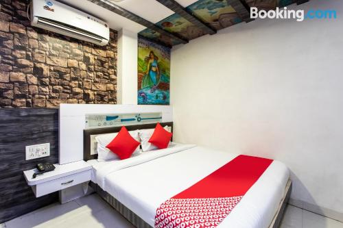 Aconchegante apartamento em Indore, perfeito para 2 pessoas