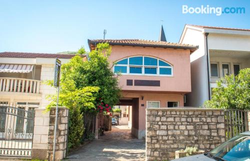 Appartement avec terrasse. À Mostar