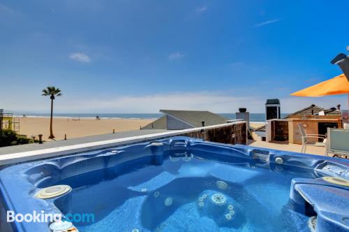 Apartamento em Newport Beach. Numa posição central!