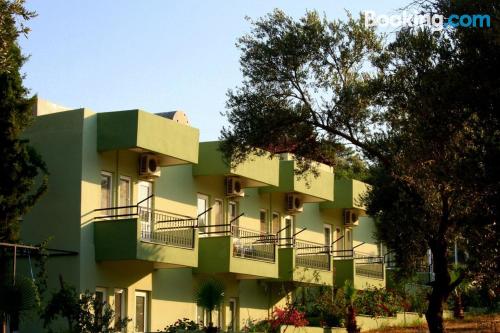 Appartement avec terrasse. Avec l'air concdetionné!.