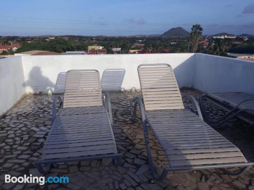 Apartamento com terraço em Oranjestad.