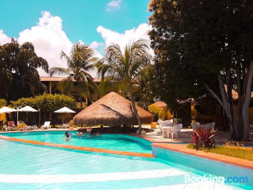 Apartamento com Internet. Terraço e piscina