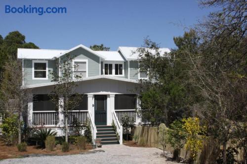 Apartamento en Seagrove Beach perfecto para familias.