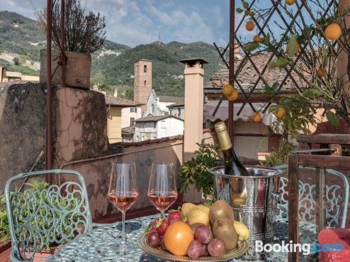 Appartamento con terrazza. Pietrasanta ai vostri piedi!