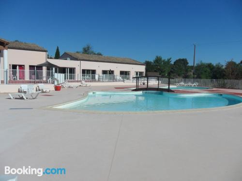 Appartement avec piscine. Wifi!.