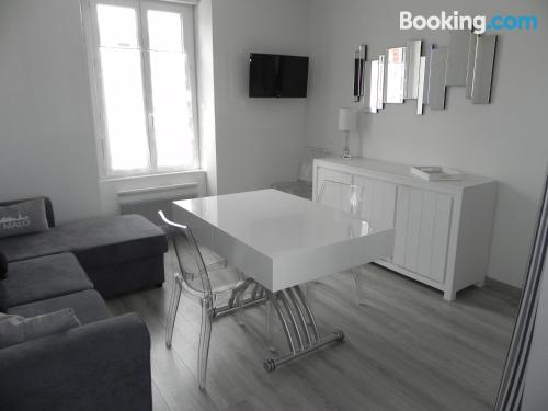 Apartamento com berço em Saint Malo.