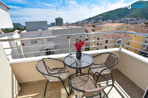 2-zimmer-appartement. . Terrasse!.