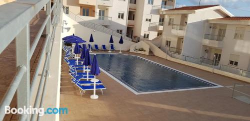 Apartamento com piscina. Terraço!