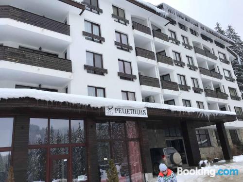 Wohnung mit Terrasse. In Pamporovo