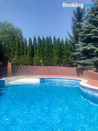 Apartamento con piscina. Perfecto para grupos