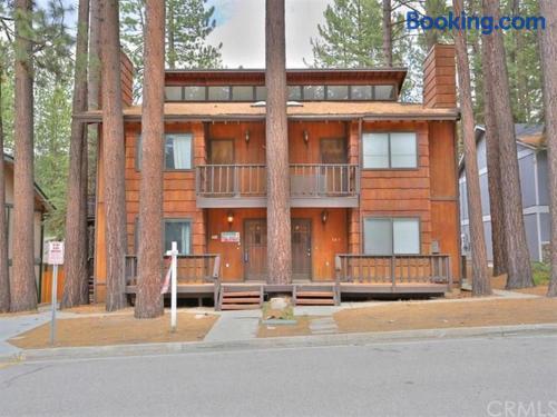 Apartamento cães bem-vindos à Big Bear Lake. Ideal para 5 ou mais