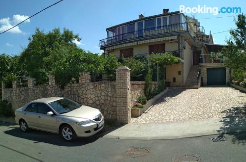 Gran apartamento de dos habitaciones, en el centro