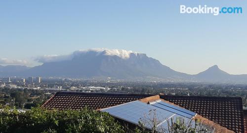 Apartamento de 70m2 em Cape Town. Wi-fi e terraço.