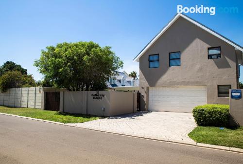 Enorme apartamento em Bloubergstrand. Wi-fi e terraço