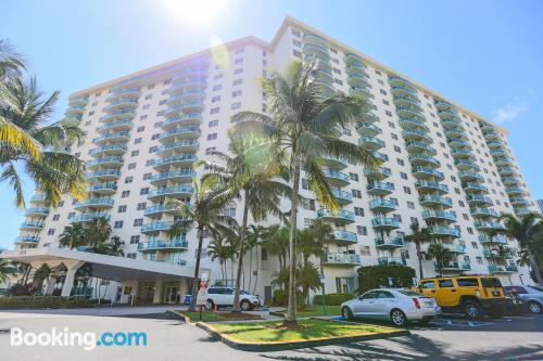 1 bedroom apartment in Sunny Isles Beach. Perfect!