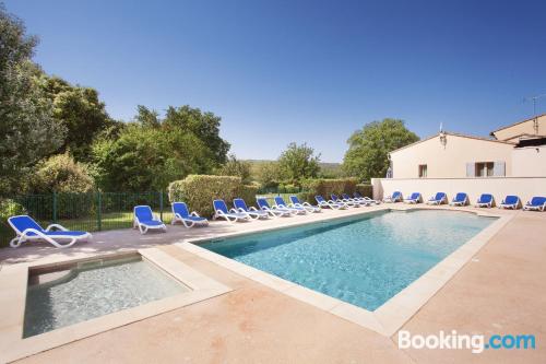 Apartment for 6 or more. Enjoy your swimming pool in Bonnieux!