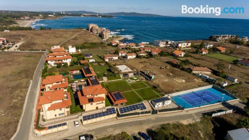 Apartamento para familias con niños con terraza y internet