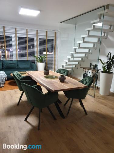 Apartamento de 60m2 em Papenburg, ideal para duas pessoas.