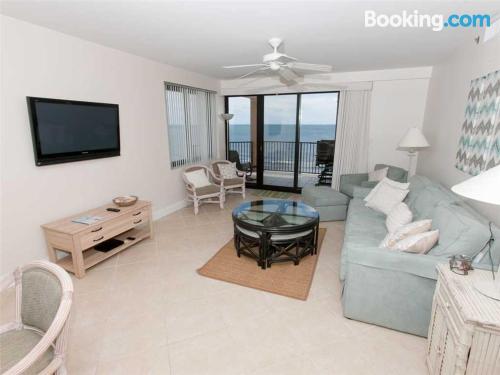 Apartamento en Orange Beach. Perfecto para cinco o más