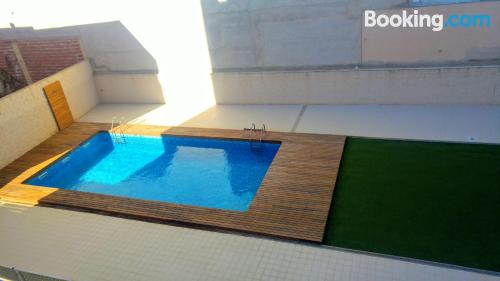 Amplo apartamento em Benicarló. Terraço e piscina