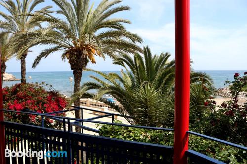 Appartement avec piscine et l'air concdetionné. Pour les familles