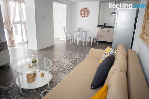 Apartamento de 60m2 en Cádiz. Con cuna