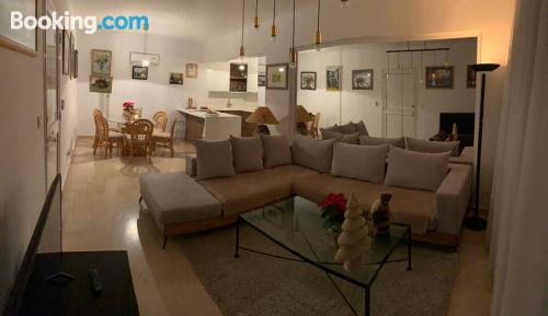 Wohnung mit internet und terrasse. In Limassol.