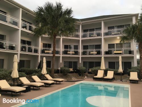 Appartement avec terrasse à Grace Bay.