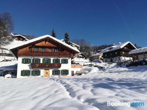 Grand appartement dans une situation exceptionnelle. Terrasse et Internet!