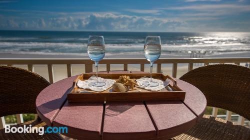 Swimming pool and wifi apartment in Daytona Beach Shores. Good choice for 6 or more