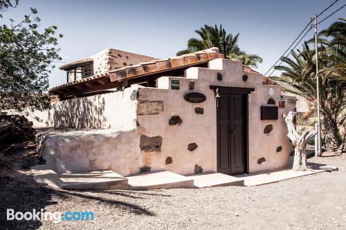 Tres habitaciones en zona increíble con terraza y internet