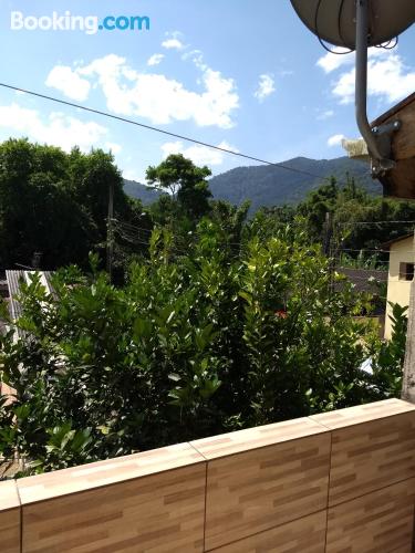 Appartement avec terrasse dans le centre de Ubatuba