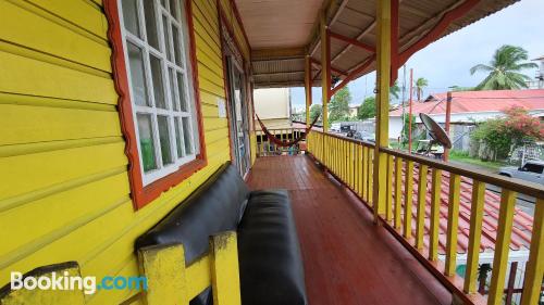 Prático apartamento em Bocas Town. Ideal para uma pessoa
