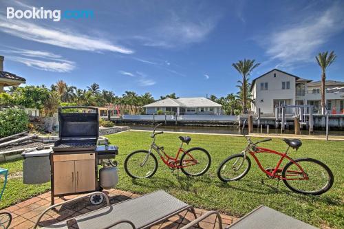 Colossal appartement avec deux chambres à Delray Beach.