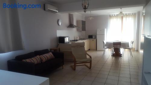 Apartamento em Monterubbiano. Ar!.