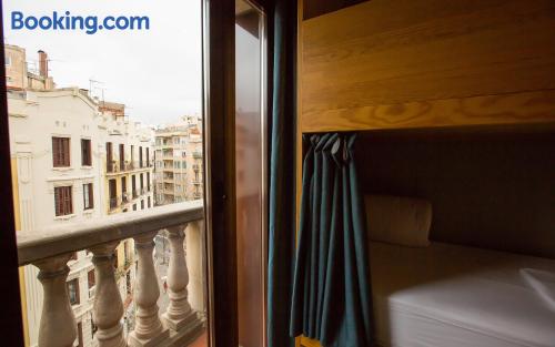 Posto Letto in Dormitorio Misto con 6 Letti