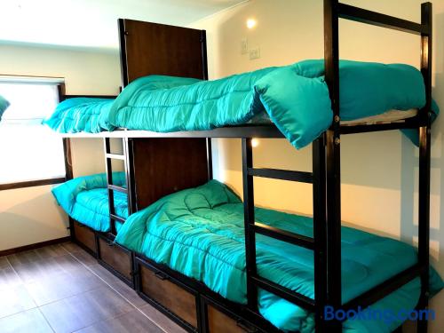 Posto Letto in Dormitorio Misto con 8 Letti