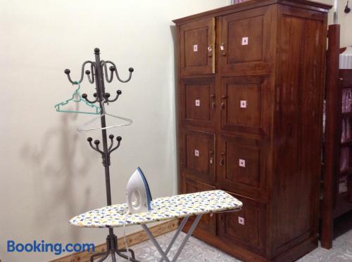 Posto Letto in Dormitorio Misto con 8 Letti
