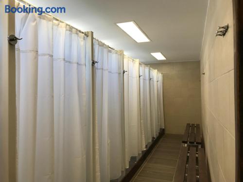 Posto Letto in Dormitorio Misto con 8 Letti
