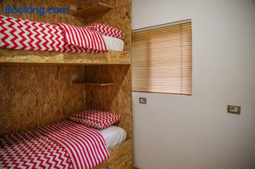 Cama en habitación compartida mixta de 6 camas