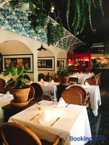 Hotel & Restaurant HOSTAL VOSTRA LLAR - Alojamientos en PALAMOS