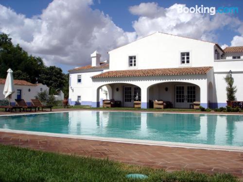 Appartement à Estremoz. Terrasse et Internet!