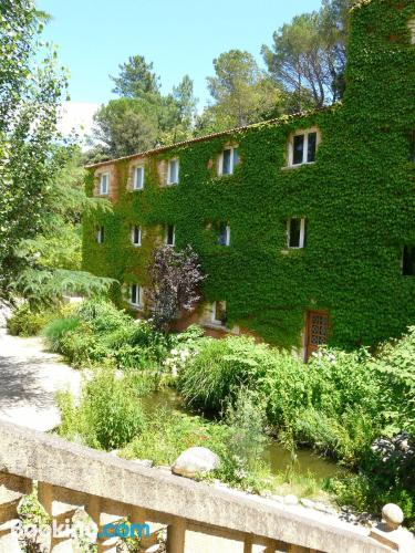 Apartamento com aquecimento. Terraço e piscina