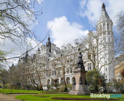 Apartamento con terraza y wifi en Londres, en mitad de todo