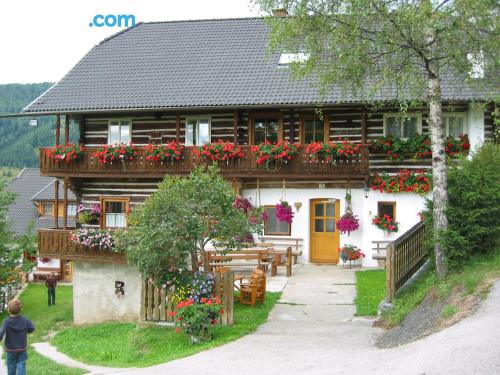 Wohnung mit Terrasse. Haustier erlaubt