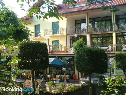 Petit appartement à Pettenasco. Avec terrasse!