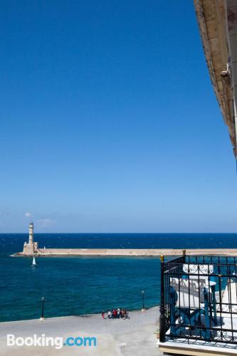 Ferienwohnung mit Internet und Terrasse. In Chania