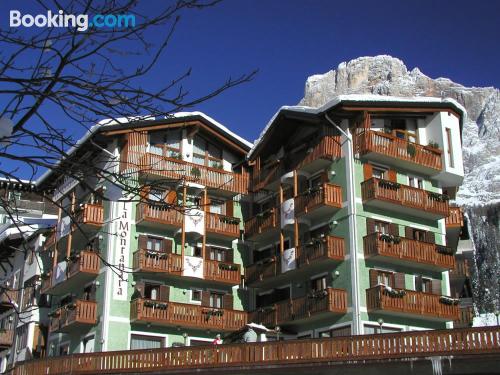 Apartamento de 24m2 en San Martino Di Castrozza con terraza y conexión a internet